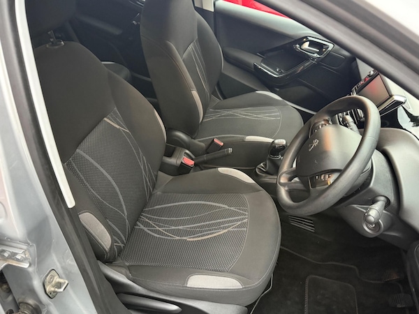 Used Peugeot 208 2014 for sale - 76226548: Photo 24
