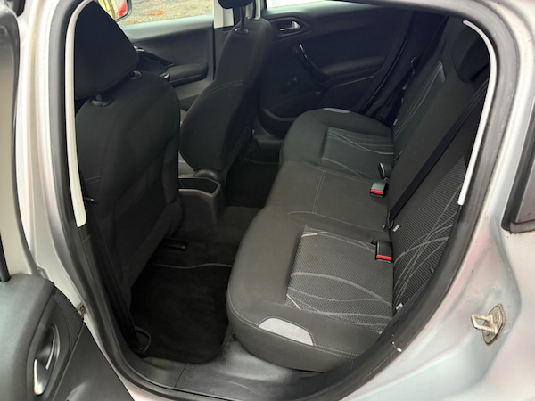 Used Peugeot 208 2014 for sale - 76226548: Photo 27