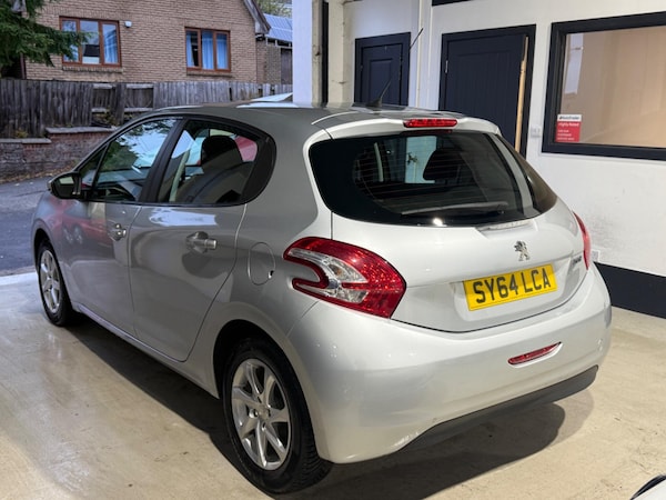 Used Peugeot 208 2014 for sale - 76226548: Photo 8