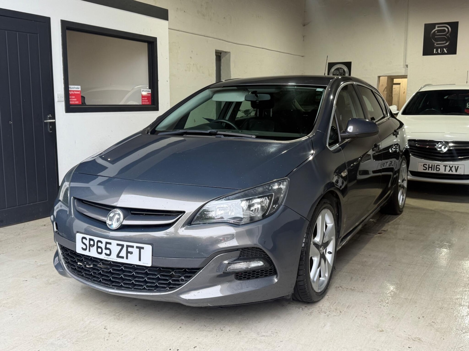 Used Vauxhall Astra 2015 for sale - 76371031: Photo 1