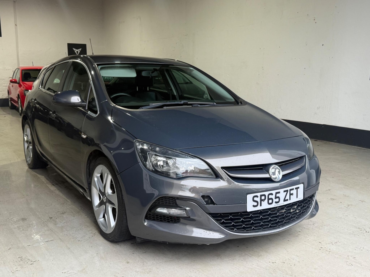 Used Vauxhall Astra 2015 for sale - 76371031: Photo 3