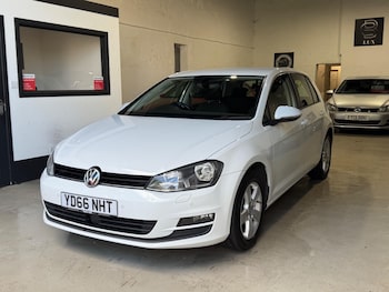 Used Volkswagen Golf 2016 for sale - 76000858: Photo