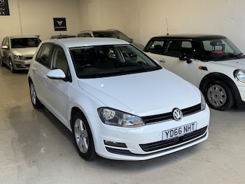 Used Volkswagen Golf 2016 for sale - 76000858: Photo