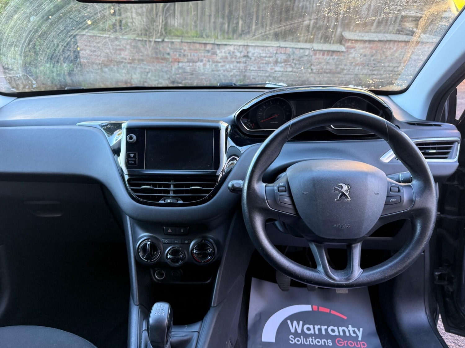 Used Peugeot 208 2013 for sale - 77550611: Photo 14