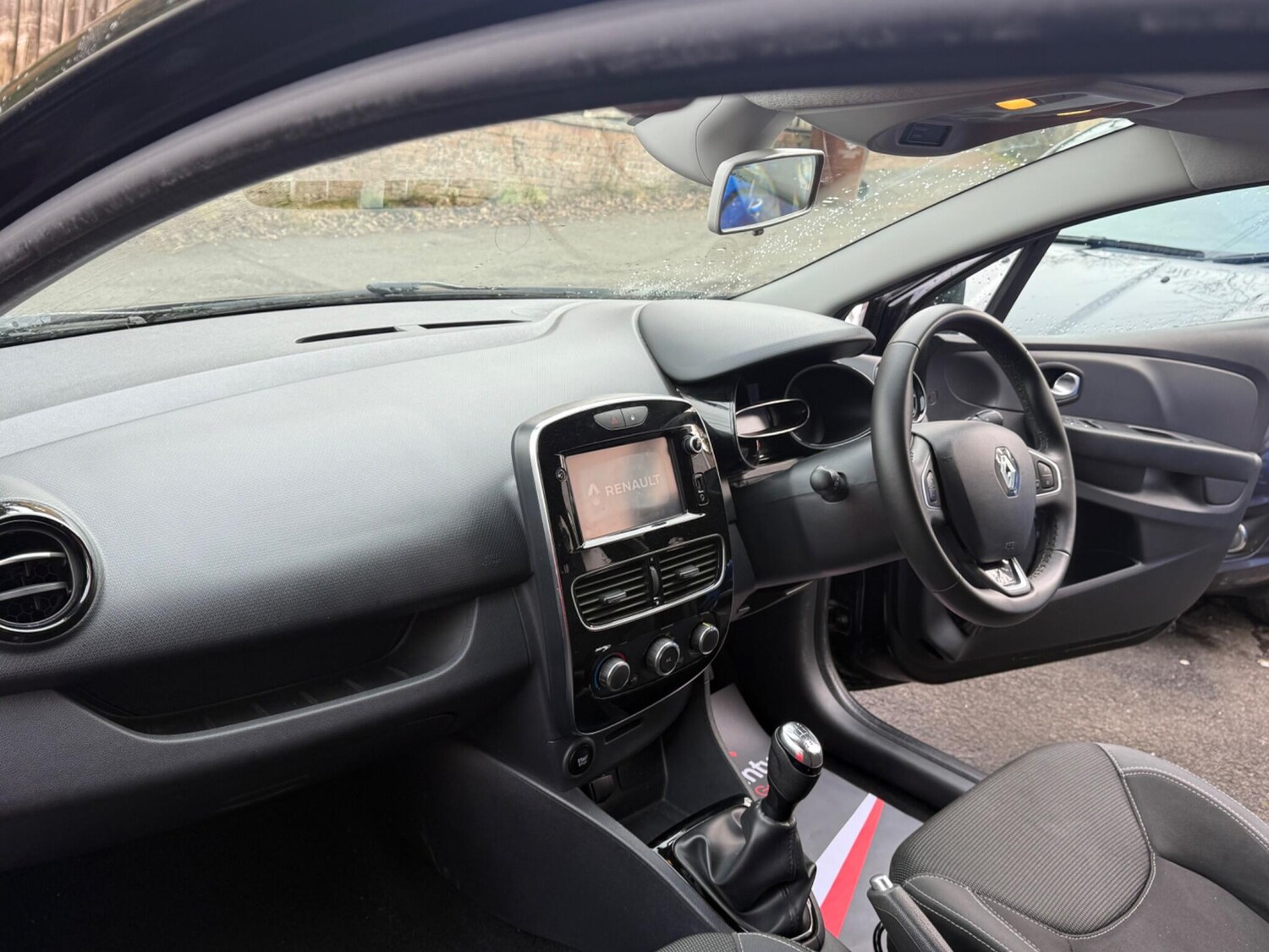 Used Renault Clio for sale - 77598470: Photo 19