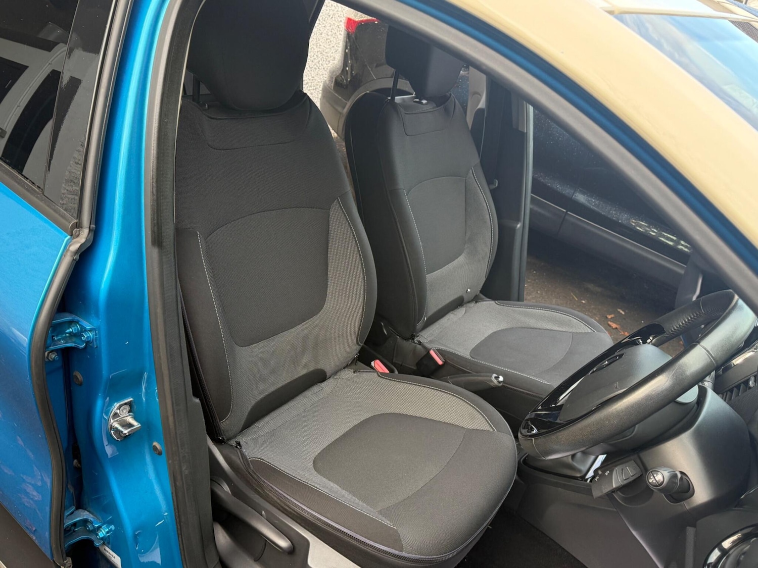 Used Renault Captur 2015 for sale - 76360731: Photo 19