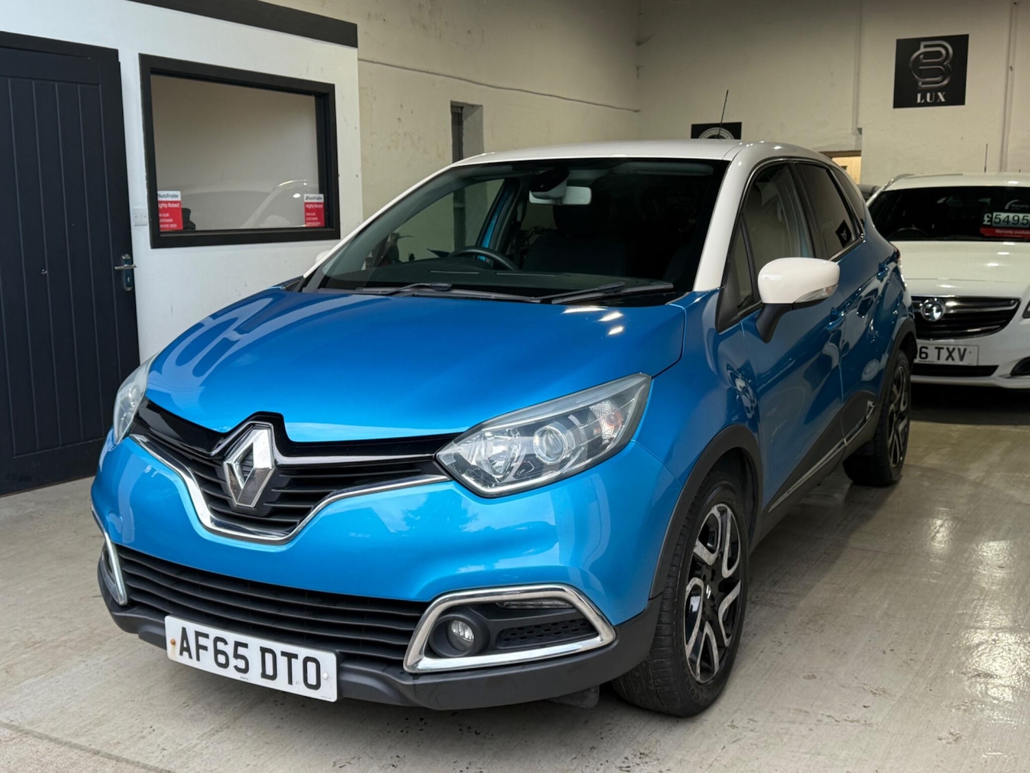 Used Renault Captur 2015 for sale - 76360731: Photo 2