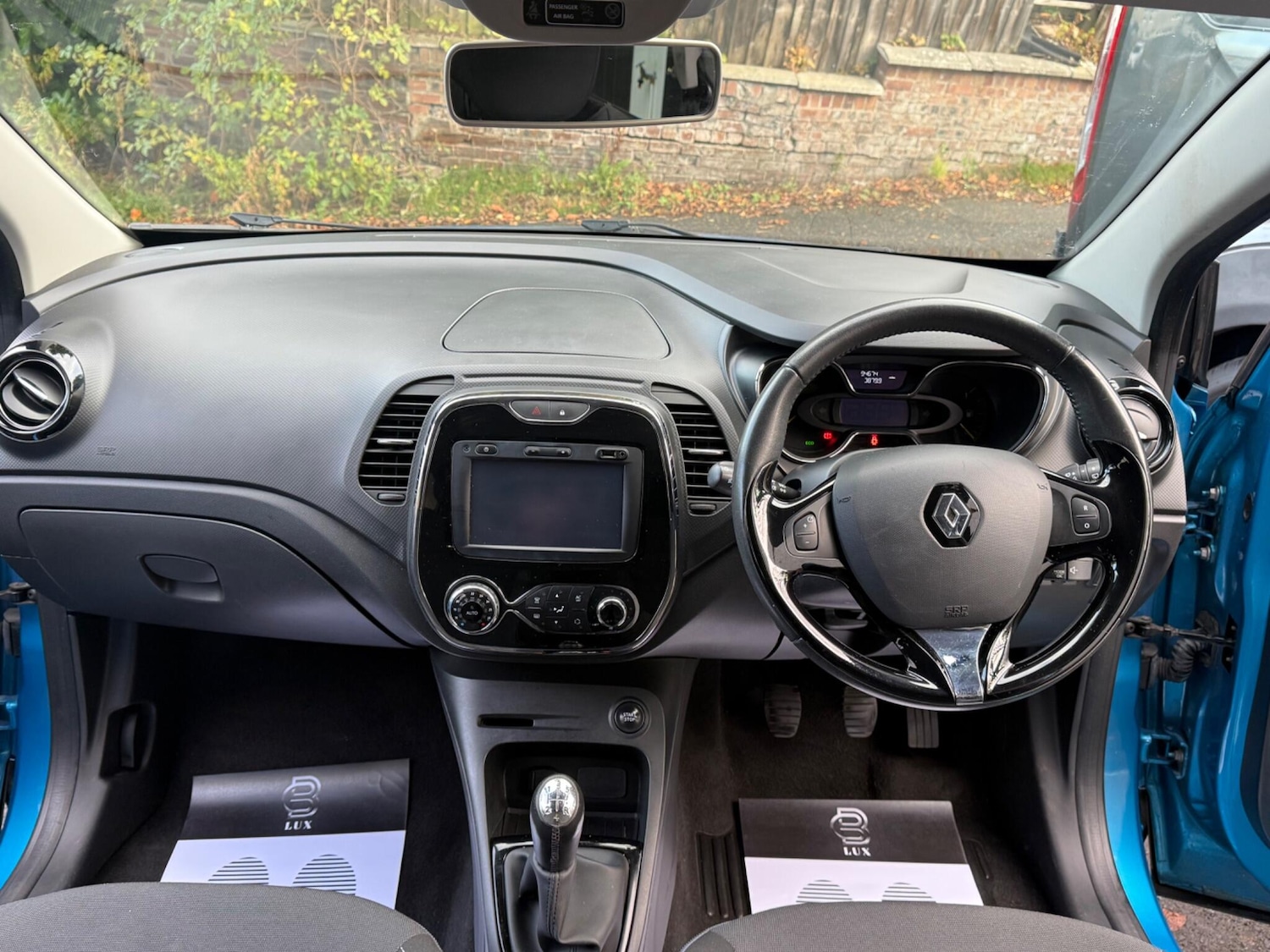 Used Renault Captur 2015 for sale - 76360731: Photo 31