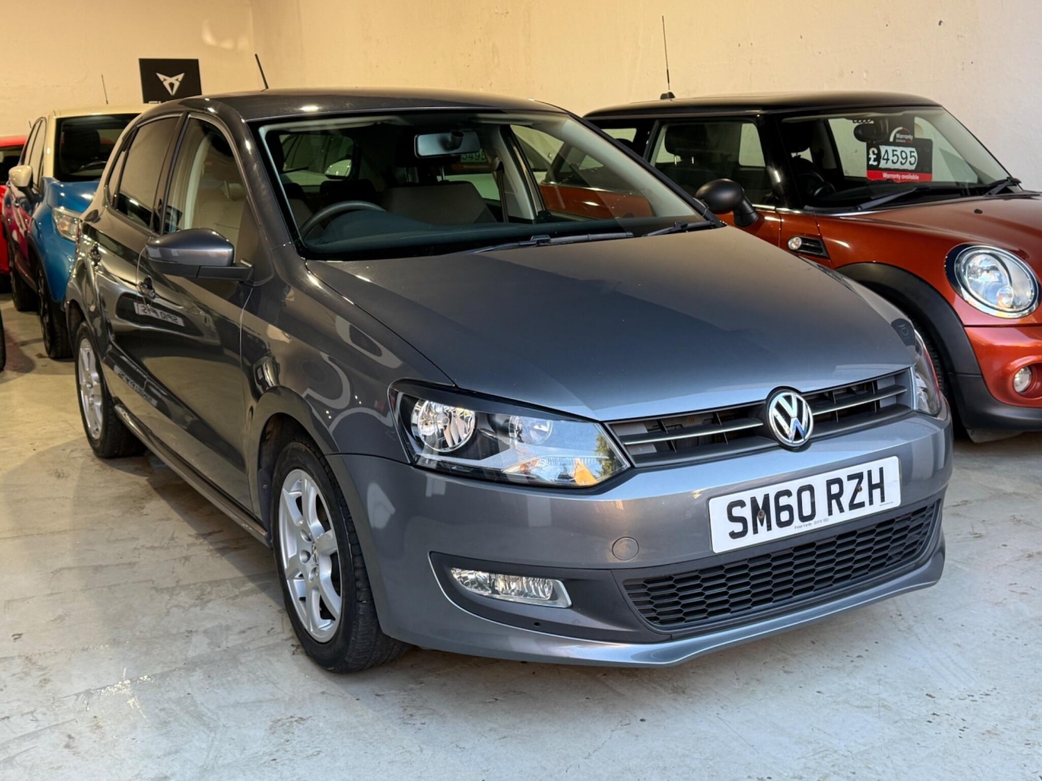 Used Volkswagen Polo 2011 for sale - 76633880: Photo 1