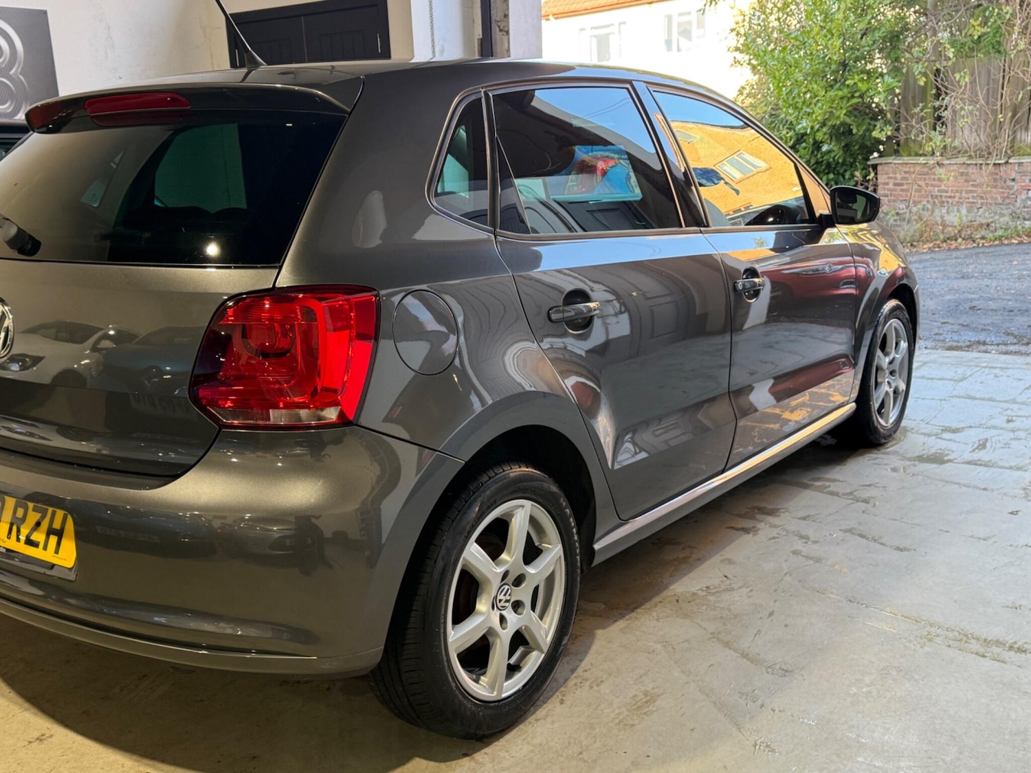 Used Volkswagen Polo 2011 for sale - 76633880: Photo 15