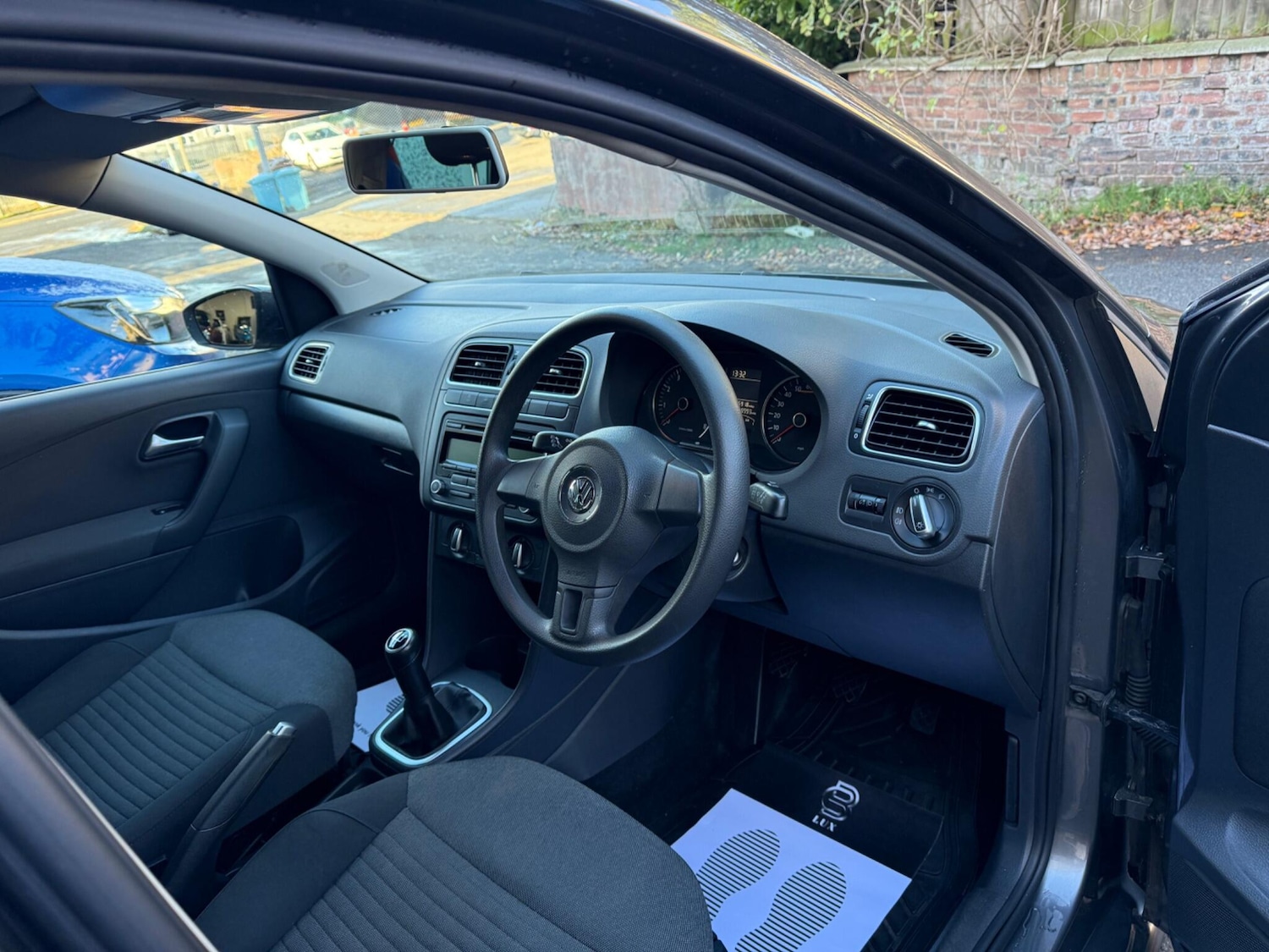 Used Volkswagen Polo 2011 for sale - 76633880: Photo 24