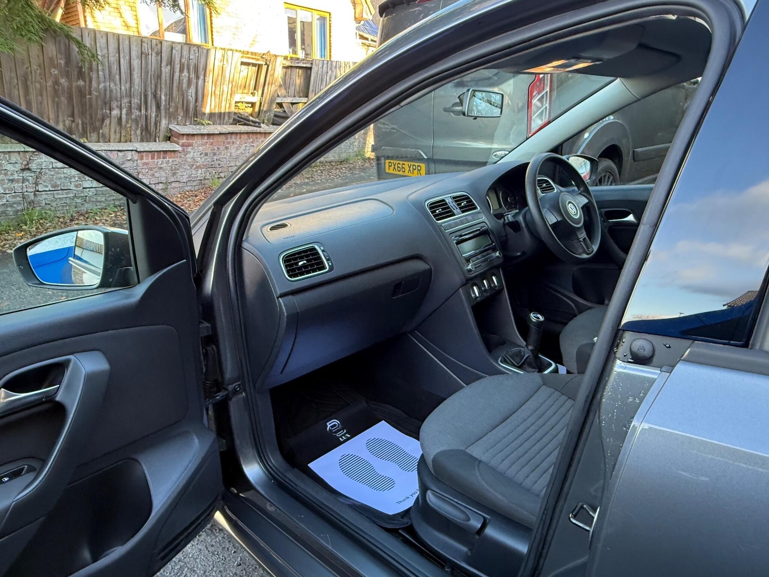 Used Volkswagen Polo 2011 for sale - 76633880: Photo 29