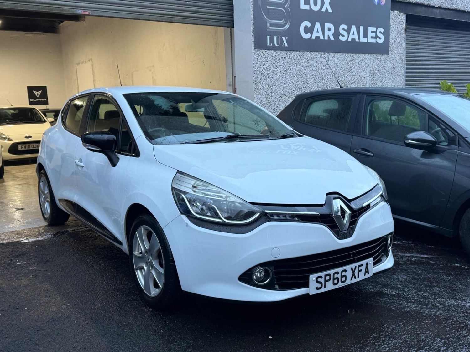 Used Renault Clio 2016 for sale - 77625588: Photo 2