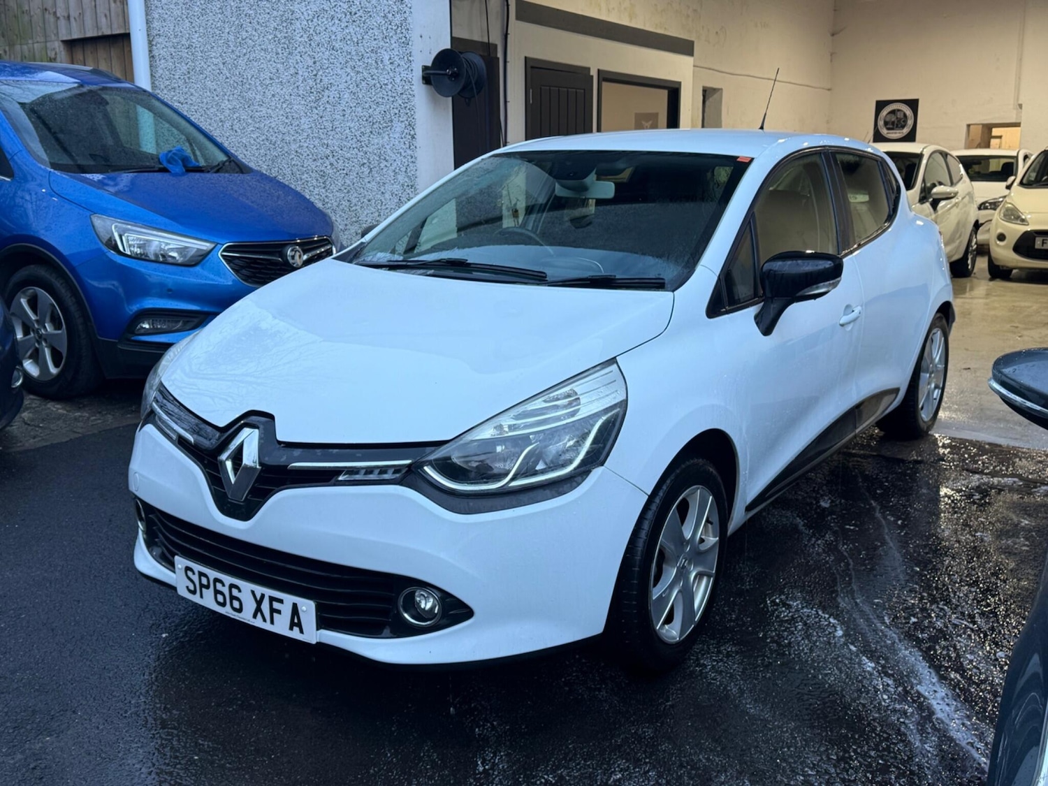 Used Renault Clio 2016 for sale - 77625588: Photo 6