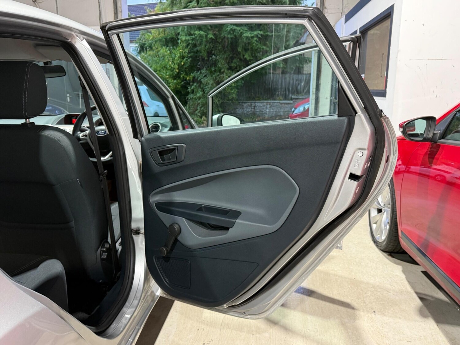 Used Ford Fiesta 2010 for sale - 76440382: Photo 16