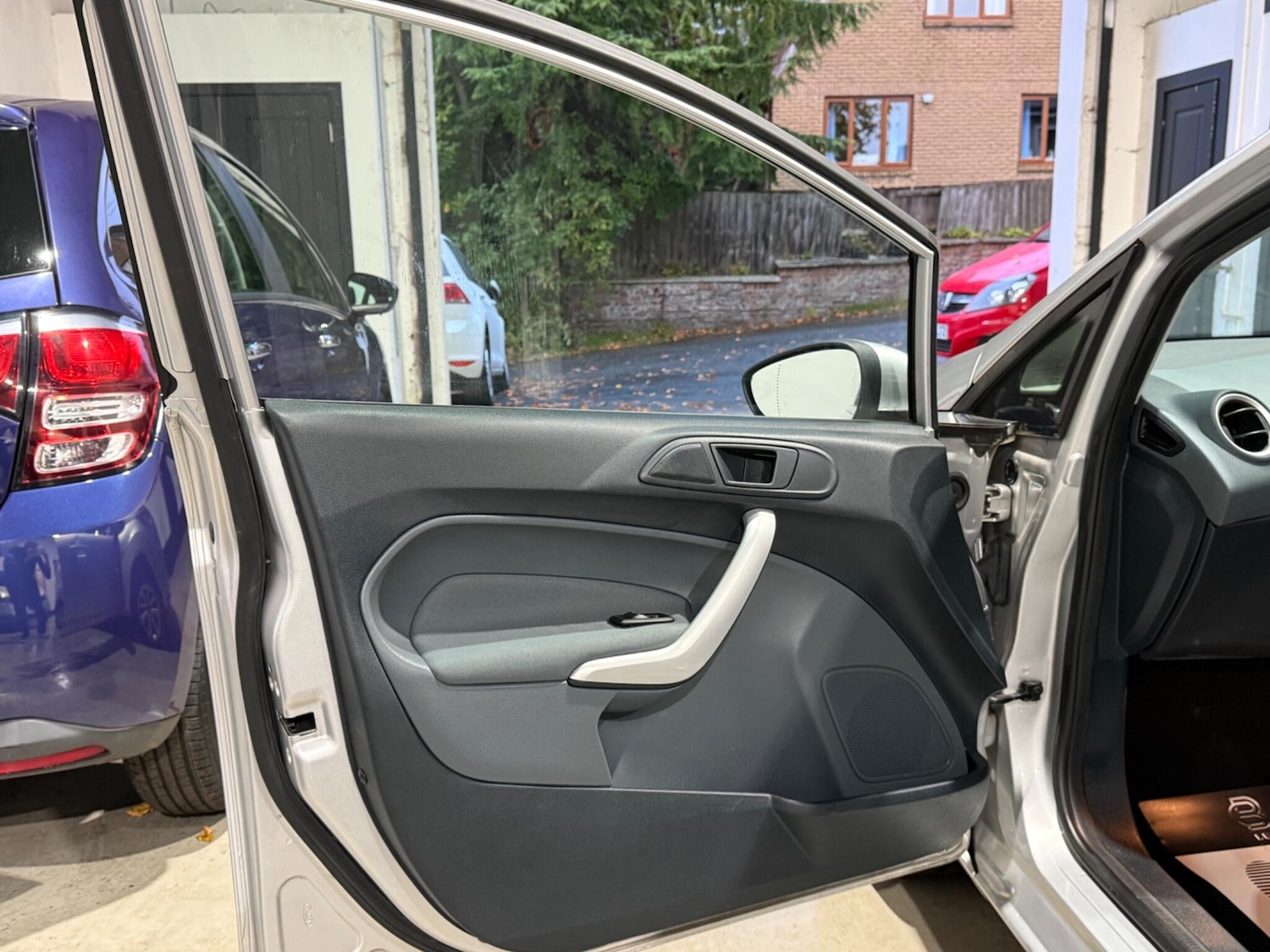 Used Ford Fiesta 2010 for sale - 76440382: Photo 29