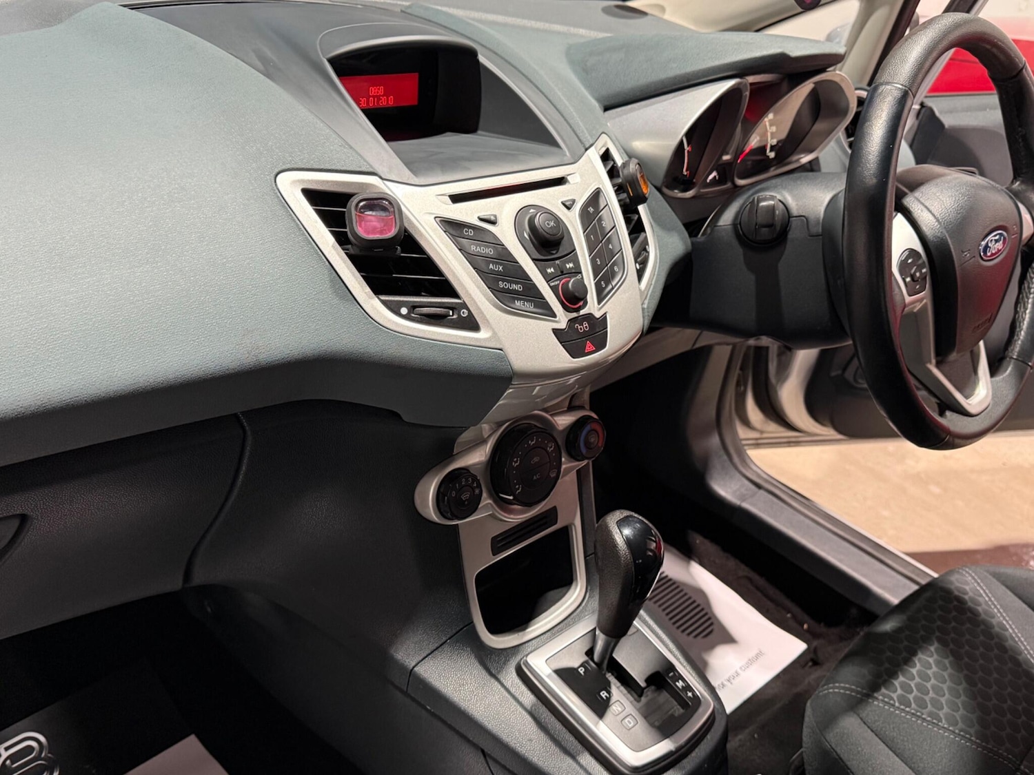 Used Ford Fiesta 2010 for sale - 76440382: Photo 32