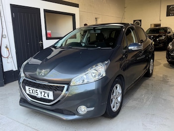 Used Peugeot 208 2015 for sale - 79158736: Photo