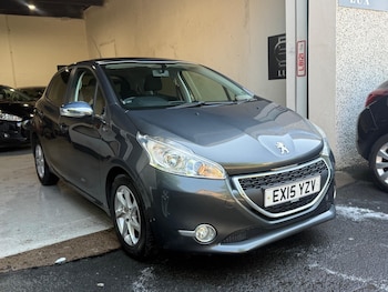 Used Peugeot 208 2015 for sale - 79158736: Photo