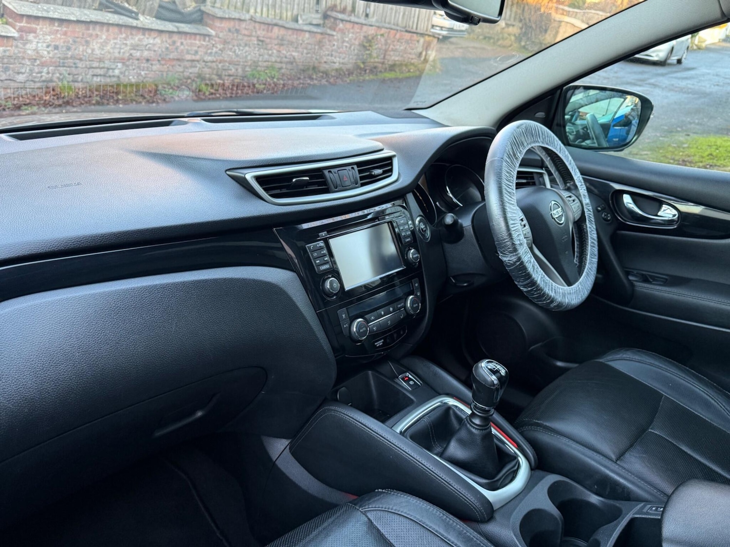 Used Nissan Qashqai 2015 for sale - 76926548: Photo 24