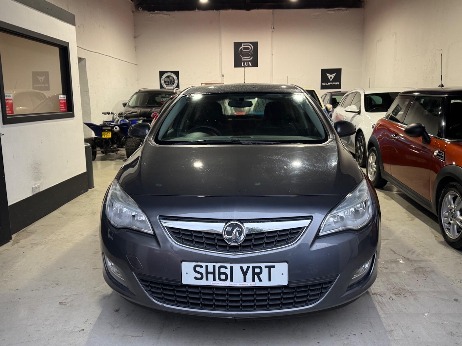 Used Vauxhall Astra 2011 for sale - 76573514: Photo 2