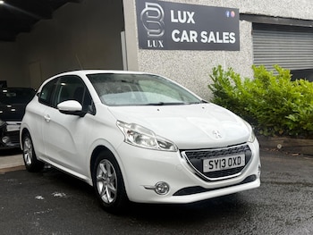 Used Peugeot 208 2013 for sale - 79532866: Photo