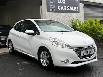 Used Peugeot 208 2013 for sale - 79532866: Photo