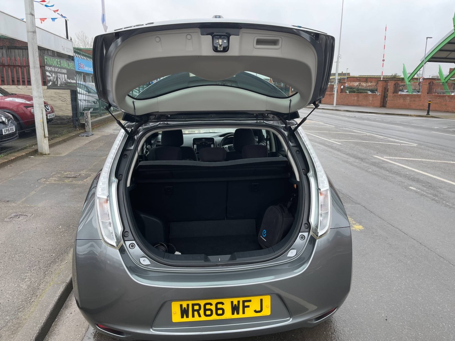 Used Nissan Leaf 2016 for sale - 76035495: Photo 10