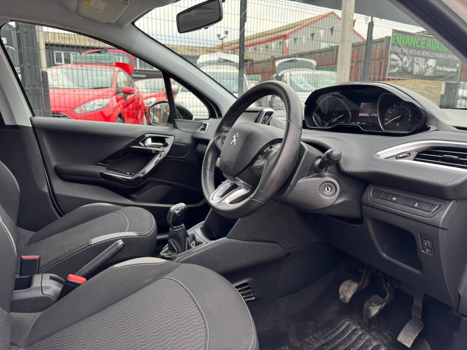 Used Peugeot 208 2016 for sale - 77790729: Photo 15