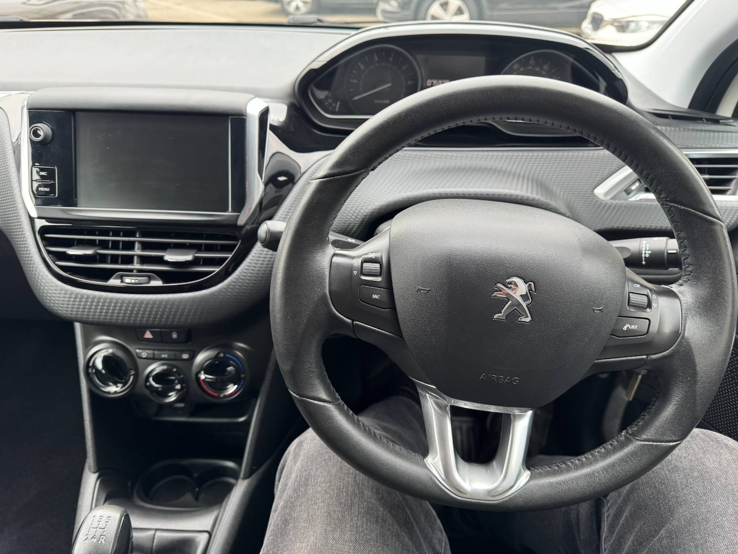 Used Peugeot 208 2016 for sale - 77790729: Photo 17