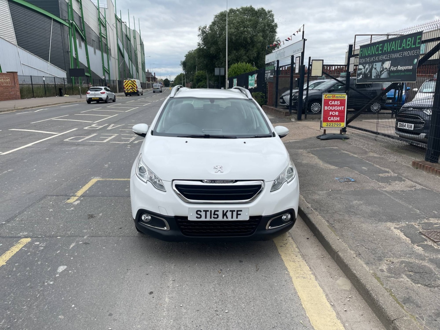 Used Peugeot 2008 2015 for sale - 76035623: Photo 2