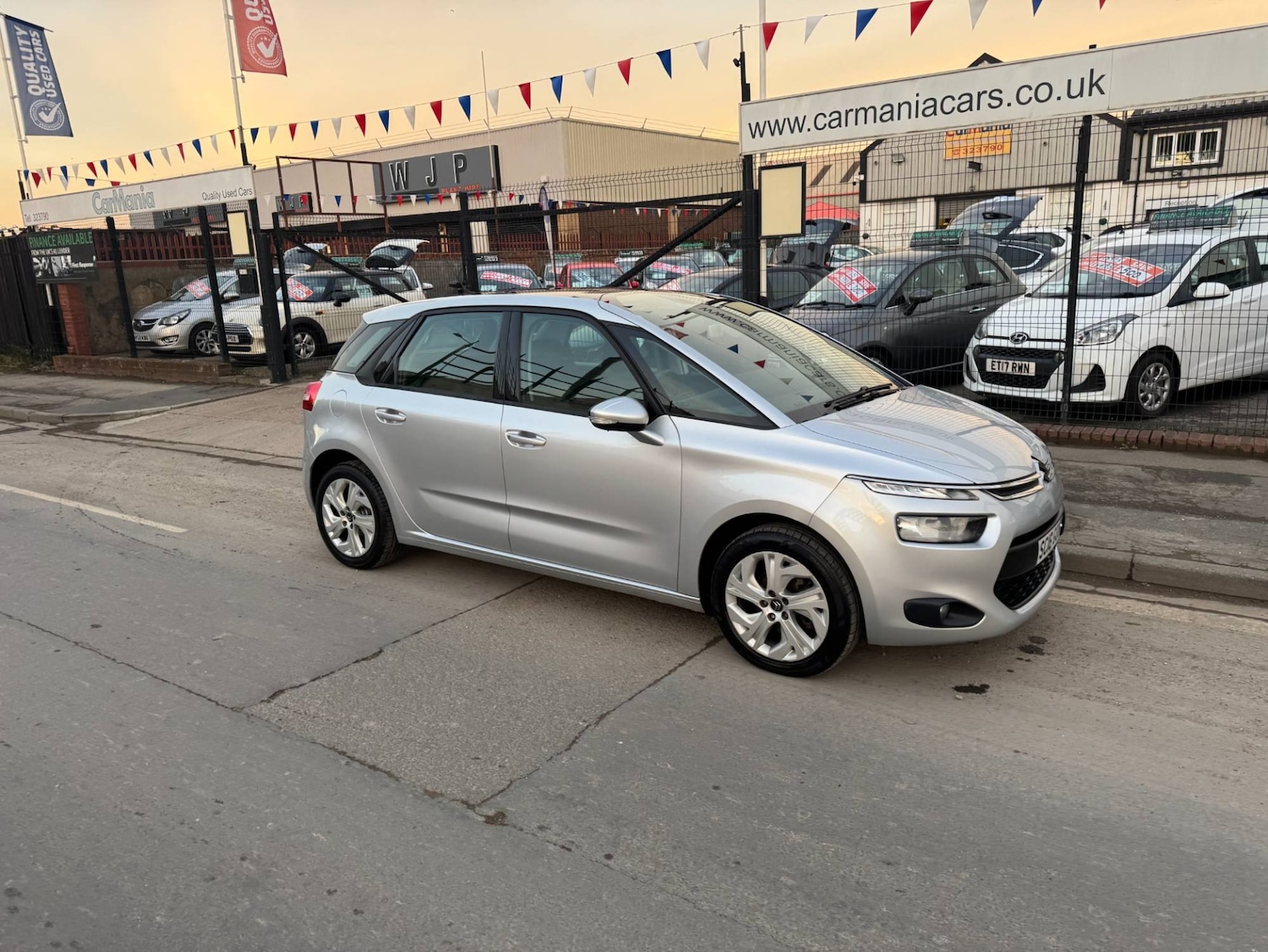Used Citroen C4 Picasso 2016 for sale - 76436351: Photo 6