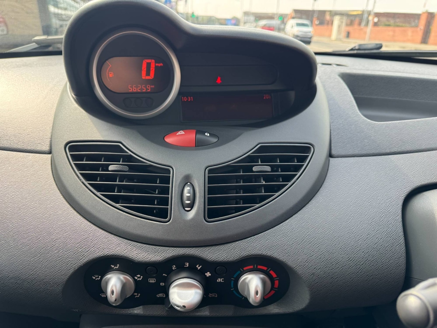 Used Renault Twingo 2014 for sale - 76035504: Photo 17