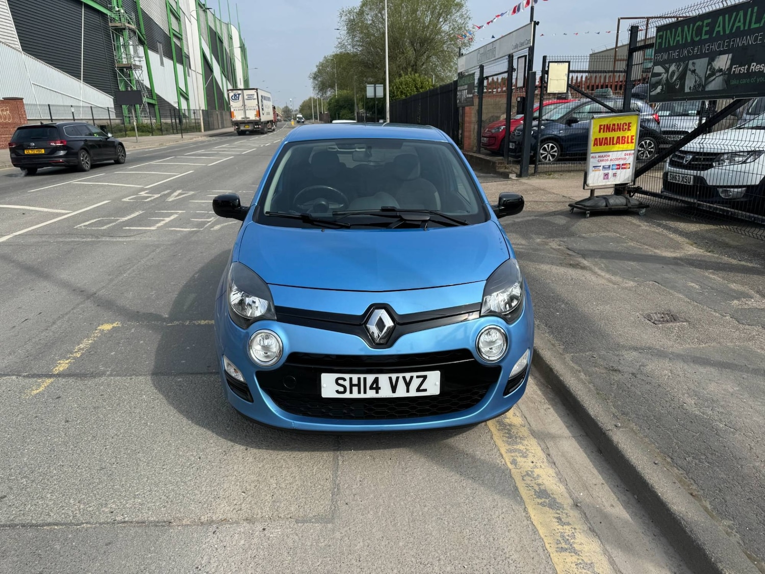Used Renault Twingo 2014 for sale - 76035504: Photo 2