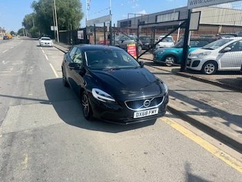 Used Volvo V40 2018 for sale - 76076168: Photo