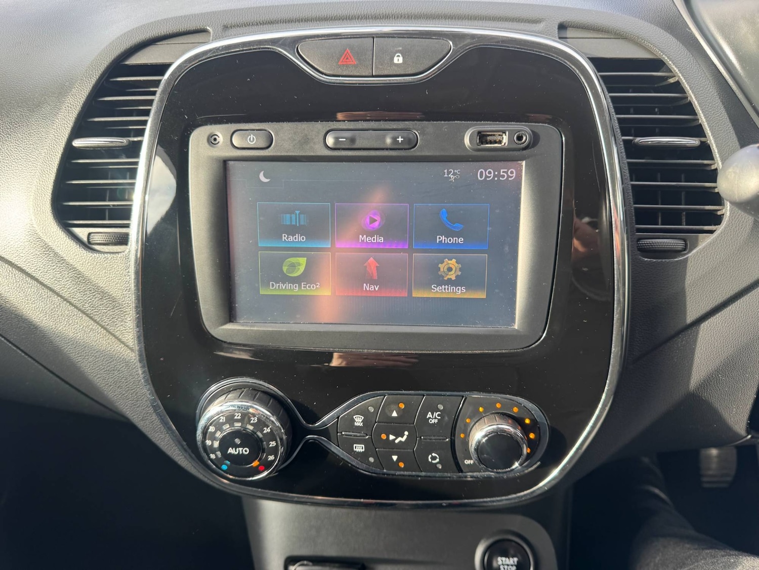 Used Renault Captur 2017 for sale - 76450487: Photo 20