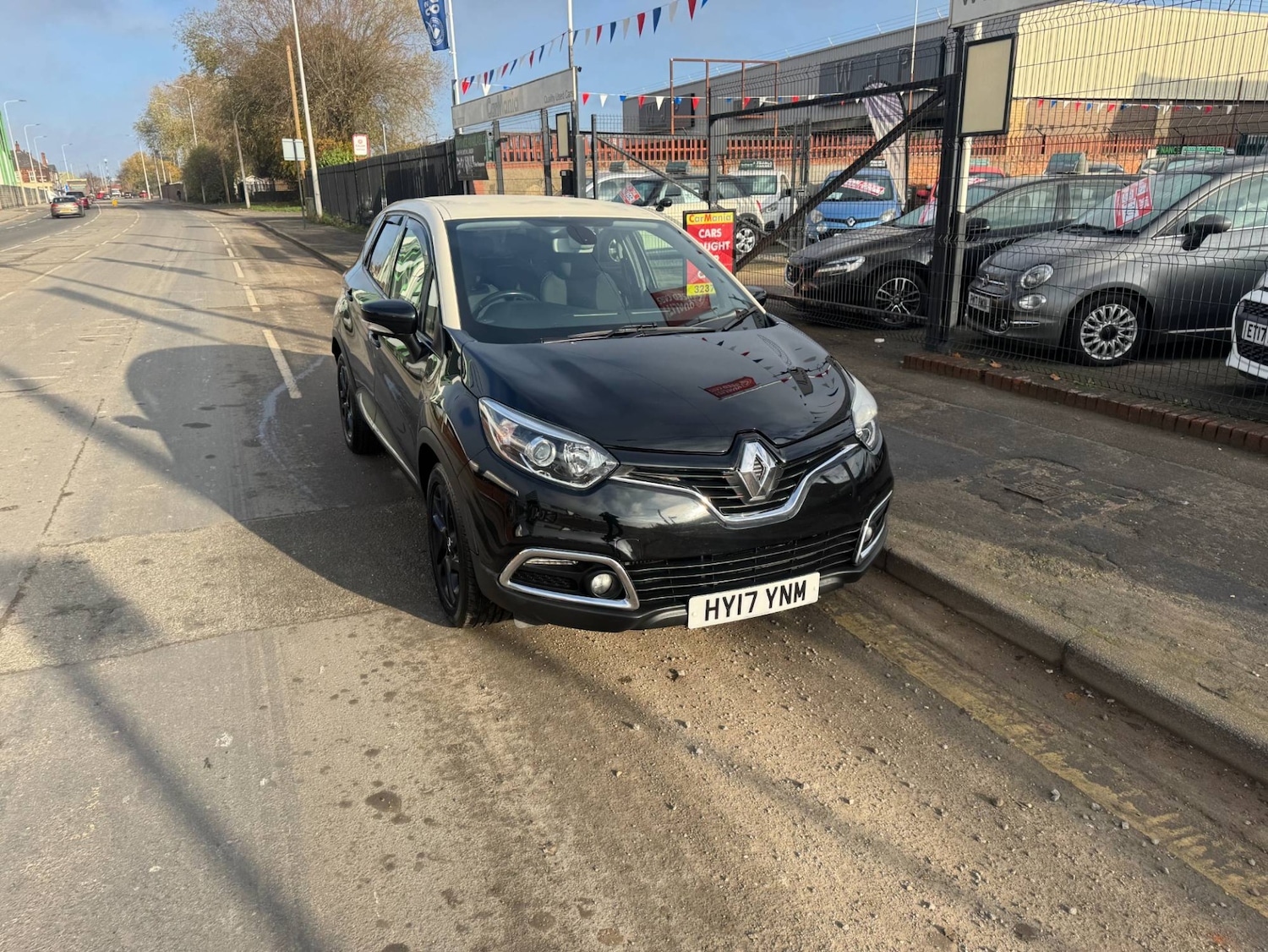 Used Renault Captur 2017 for sale - 76450487: Photo 3