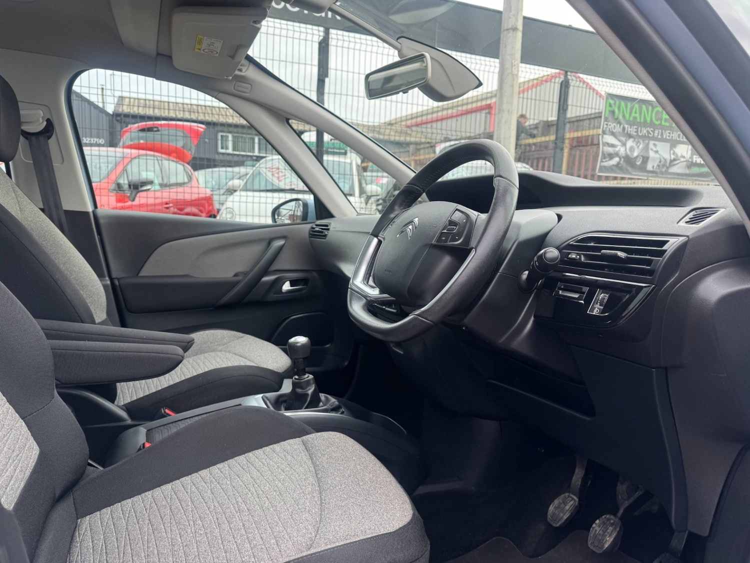 Used Citroen C4 Picasso 2015 for sale - 77931736: Photo 15