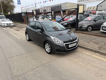 Used Peugeot 208 2016 for sale - 76436266: Photo