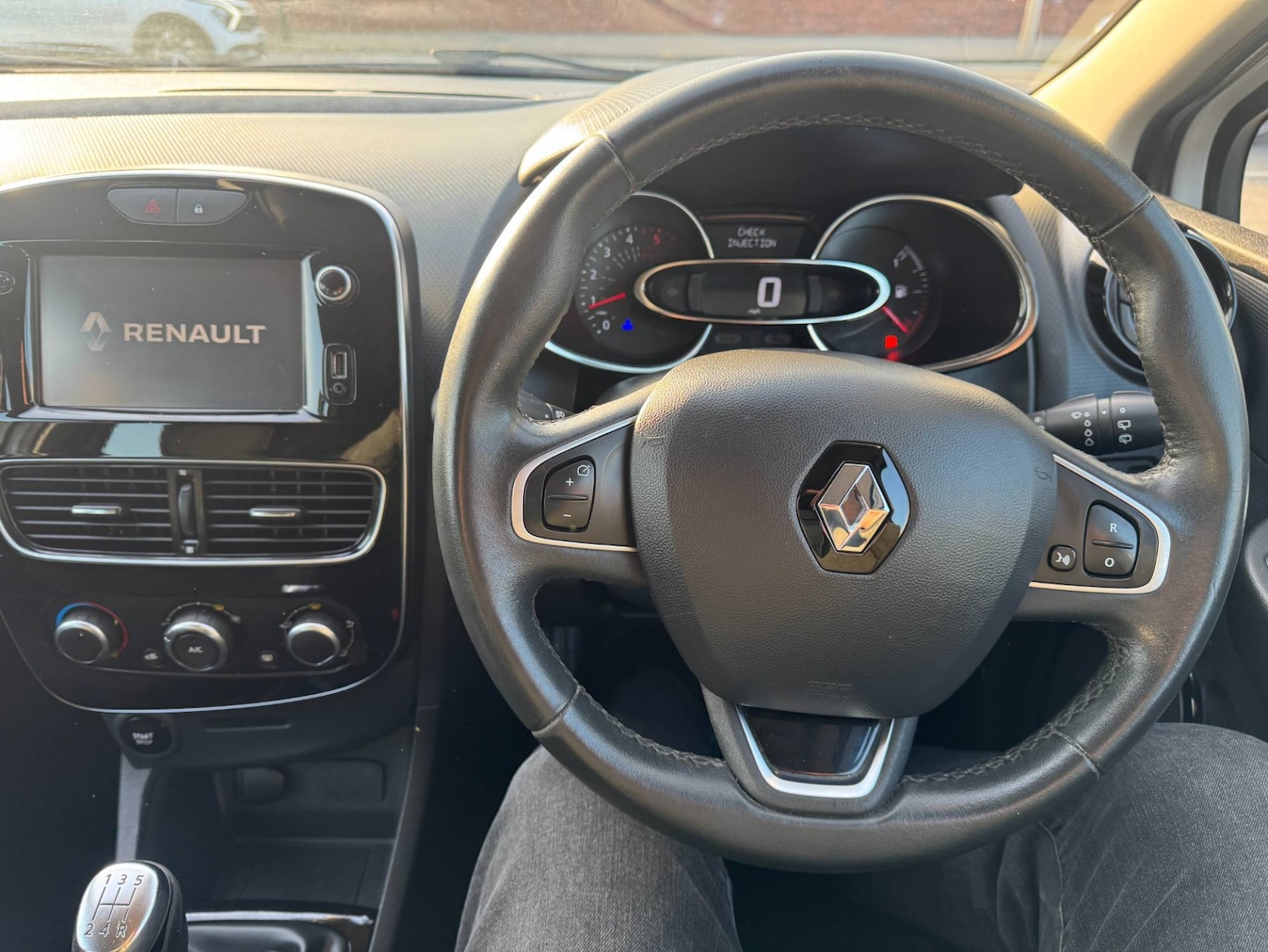 Used Renault Clio 2016 for sale - 77790227: Photo 19