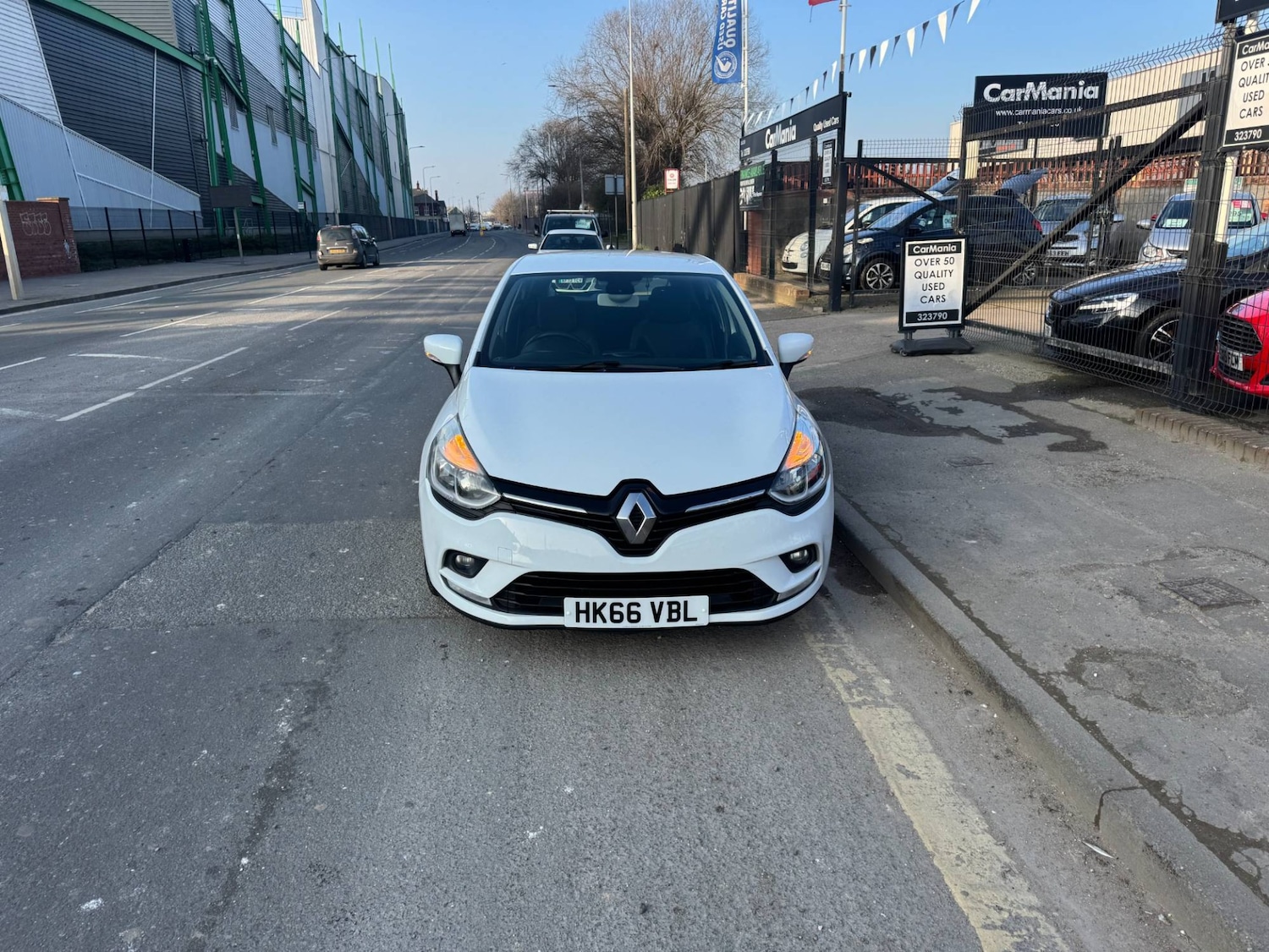 Used Renault Clio 2016 for sale - 77790227: Photo 2
