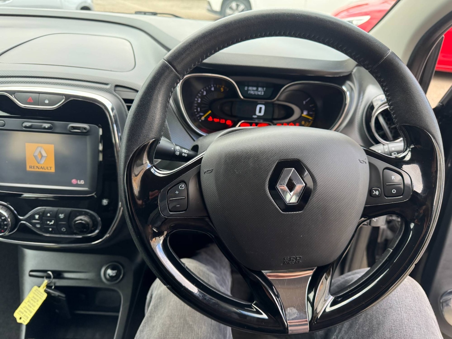 Used Renault Captur 2016 for sale - 76316482: Photo 16