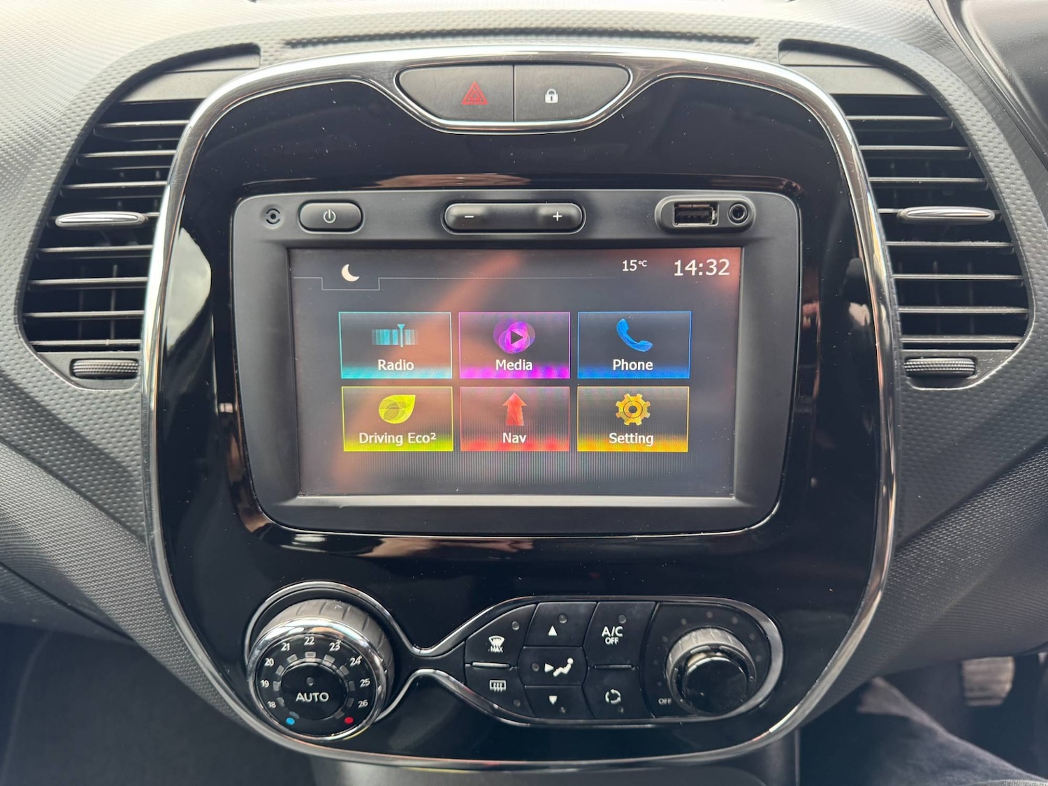 Used Renault Captur 2016 for sale - 76316482: Photo 19