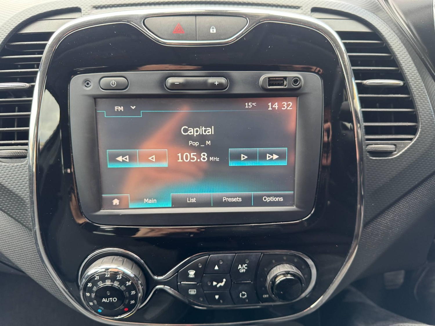 Used Renault Captur 2016 for sale - 76316482: Photo 22
