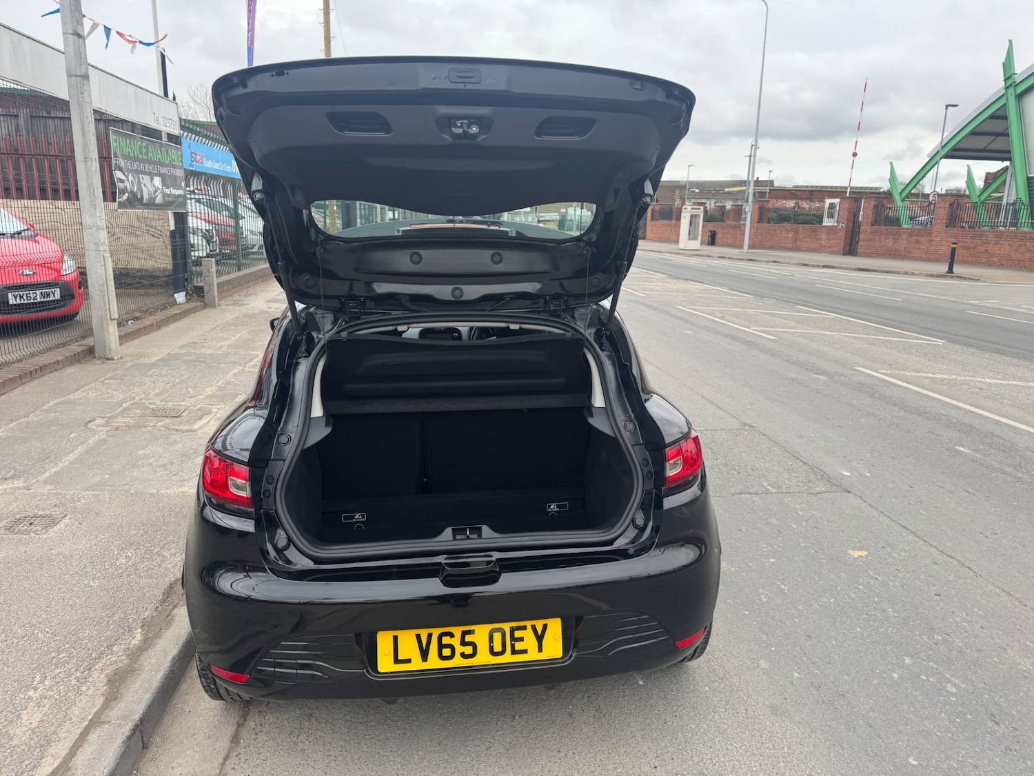 Used Renault Clio 2015 for sale - 77337728: Photo 11