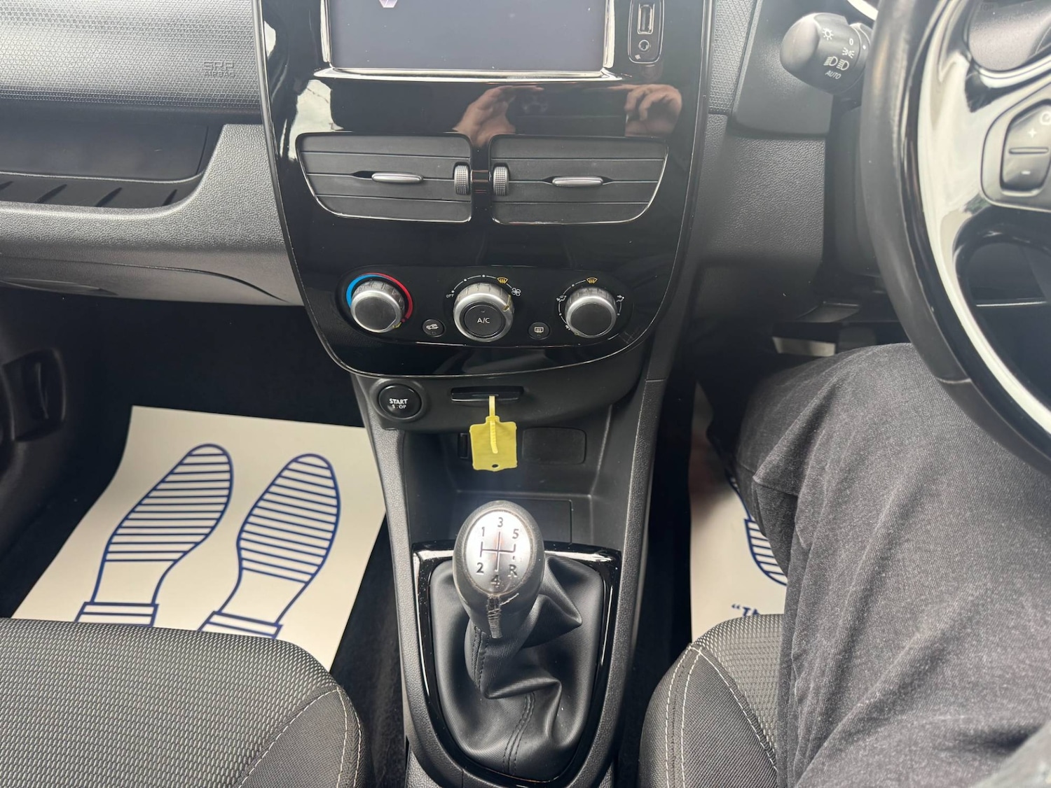 Used Renault Clio 2015 for sale - 77337728: Photo 17