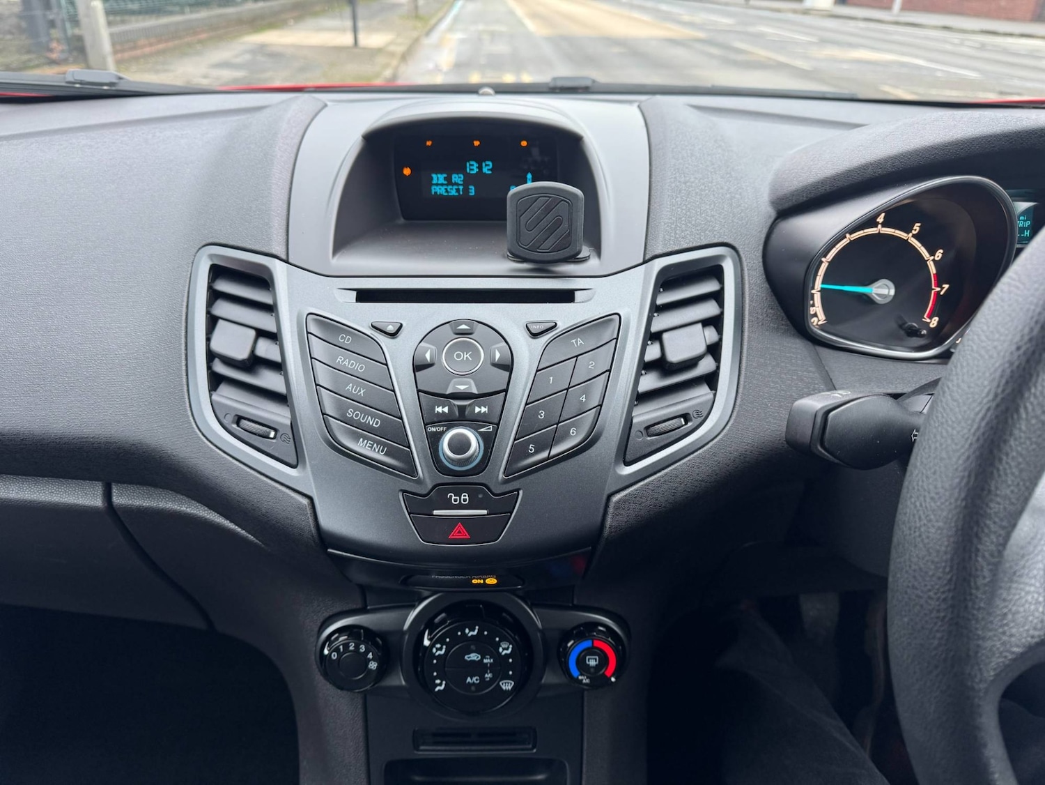 Used Ford Fiesta 2015 for sale - 77310481: Photo 19