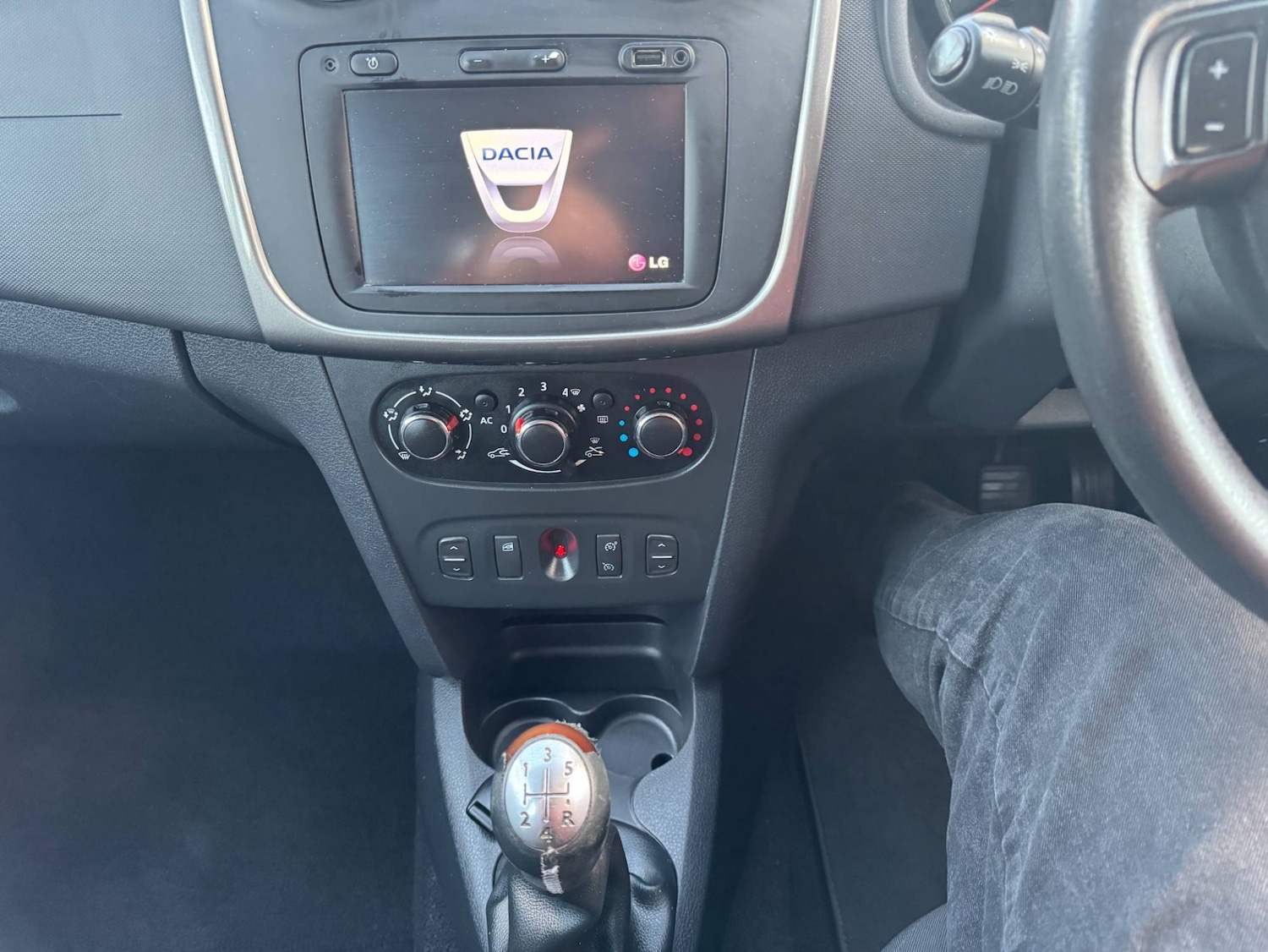 Used Dacia Sandero Stepway 2014 for sale - 76316452: Photo 18