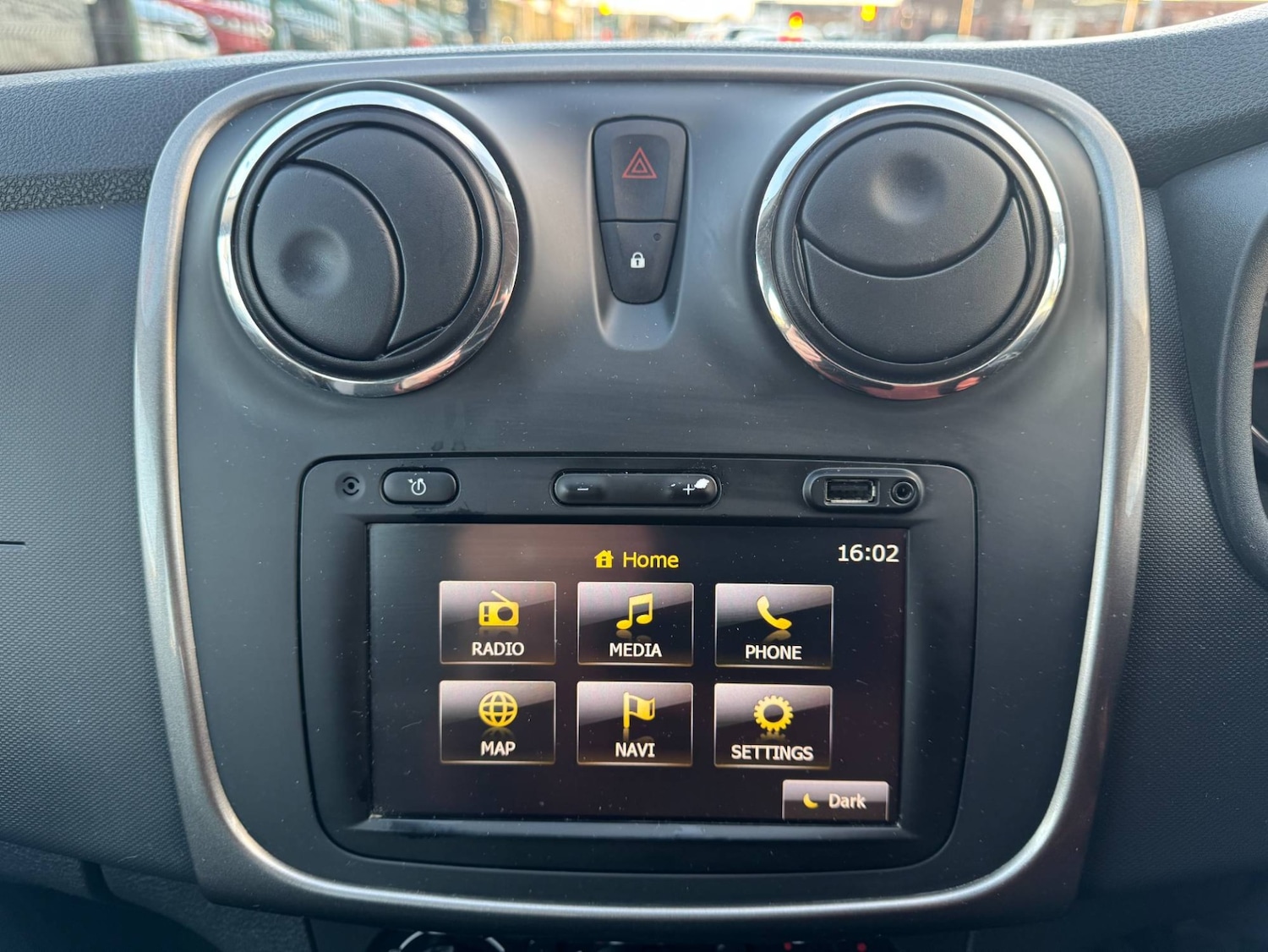 Used Dacia Sandero Stepway 2014 for sale - 76316452: Photo 21