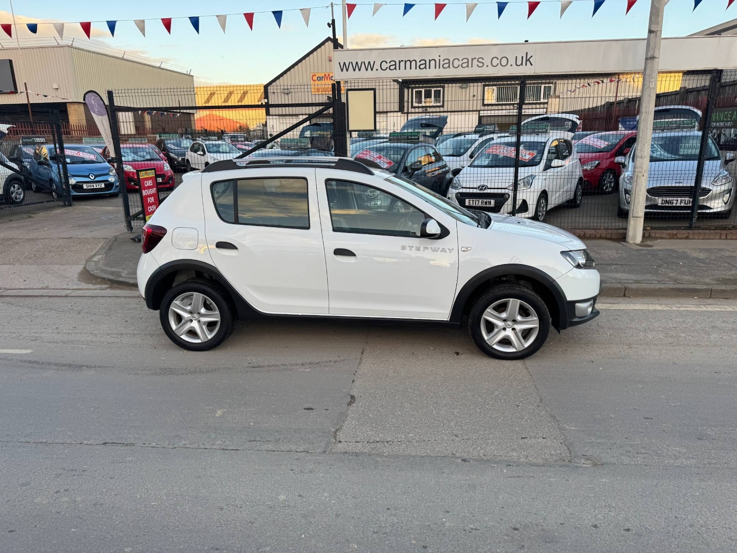 Used Dacia Sandero Stepway 2014 for sale - 76316452: Photo 7